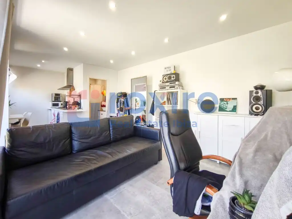 Sala d'estar de Casa o xalet en venda en Sant Josep de sa Talaia amb Aire condicionat, Jardí privat i Terrassa