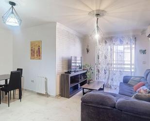 Living room of Flat to rent in  Granada Capital  with Air Conditioner and Terrace