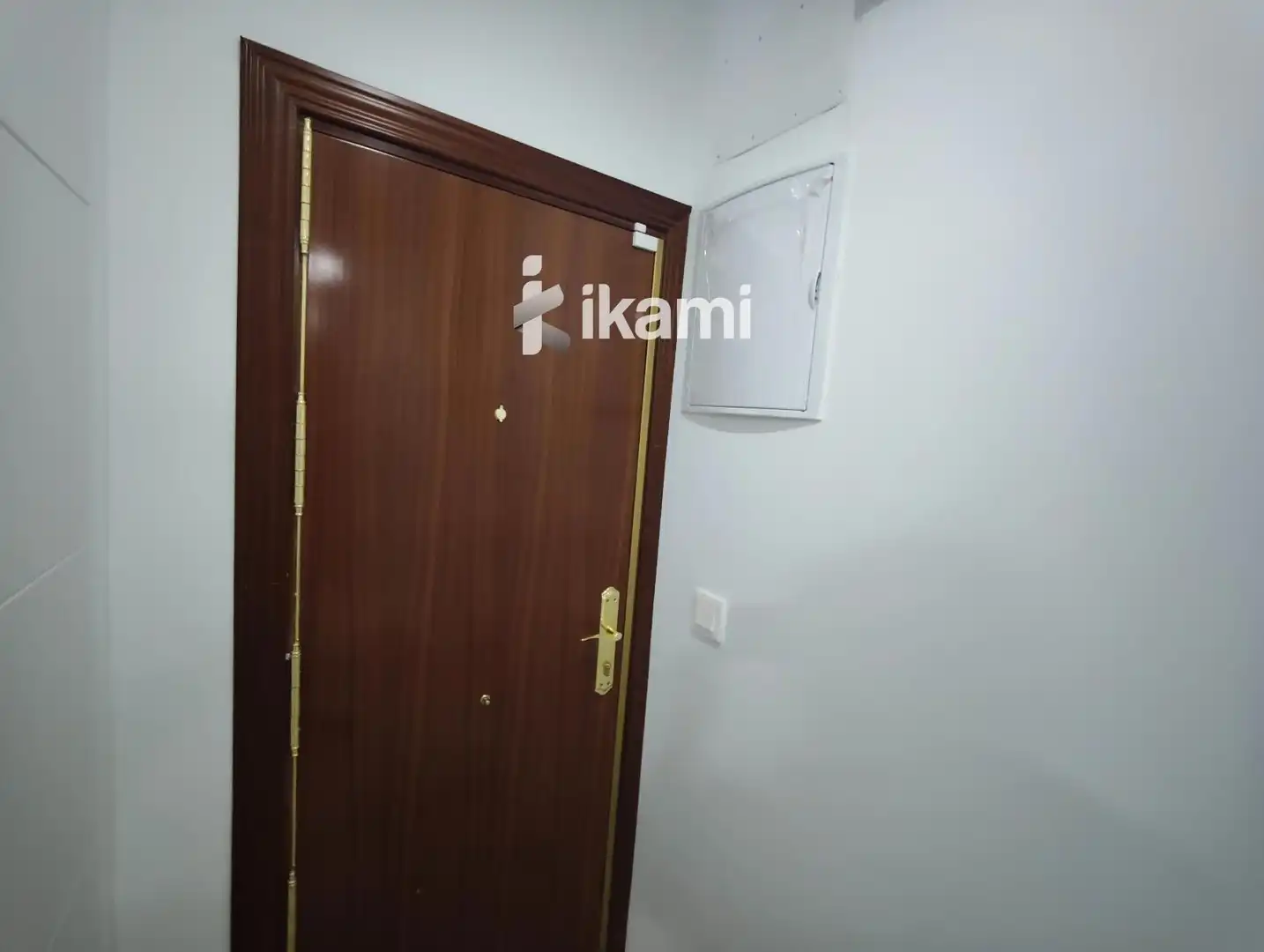 Habitación de Piso en venta en Madrid con Calefacción, Jardín privado y Amueblado