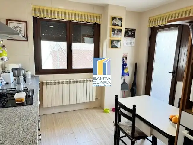 Cuina de Casa o xalet en venda en Moraleja del Vino amb Aire condicionat, Calefacció i Jardí privat