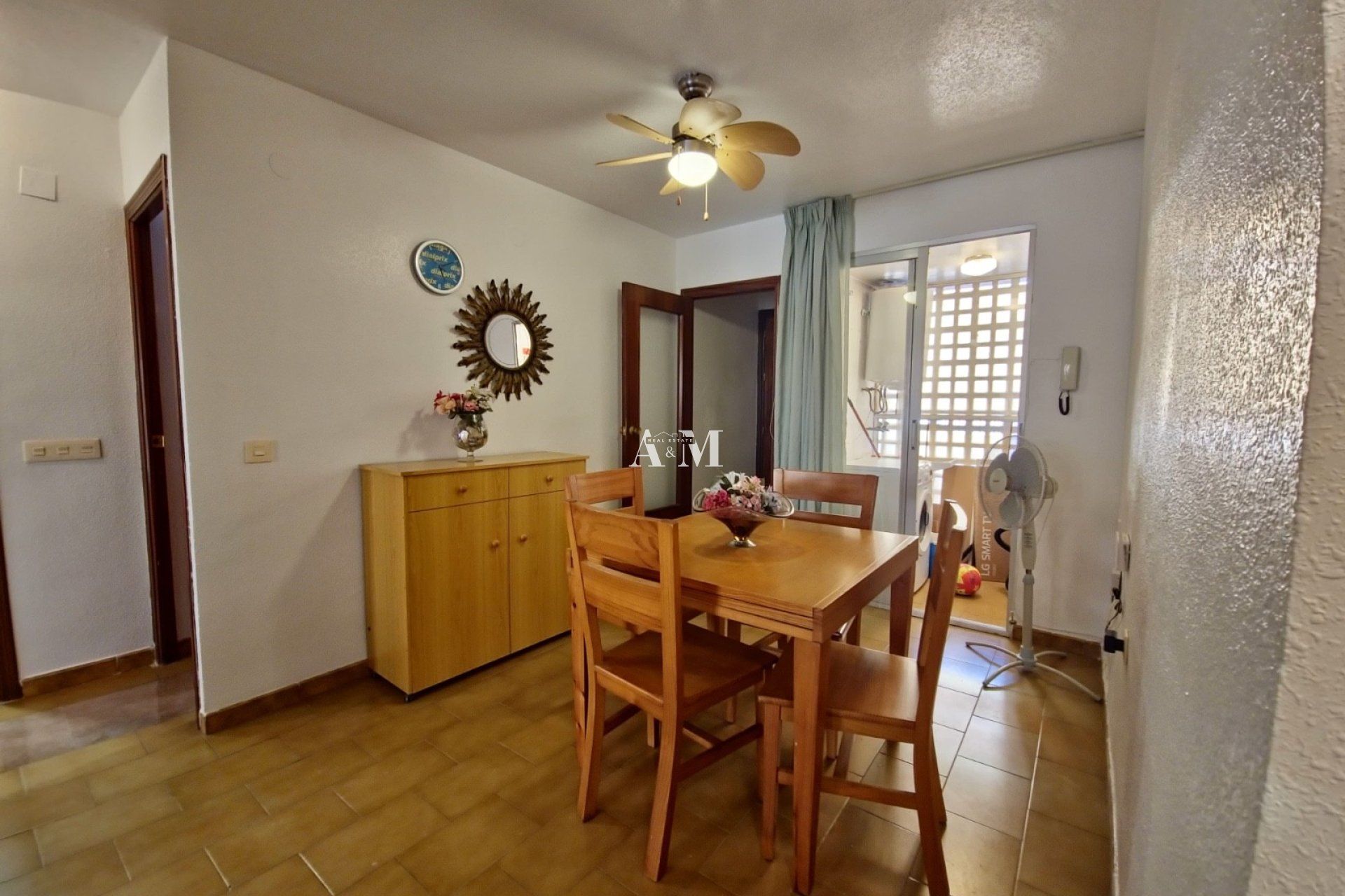 Dining room of Flat to rent in Torrevieja  with Swimming Pool, Furnished and Balcony