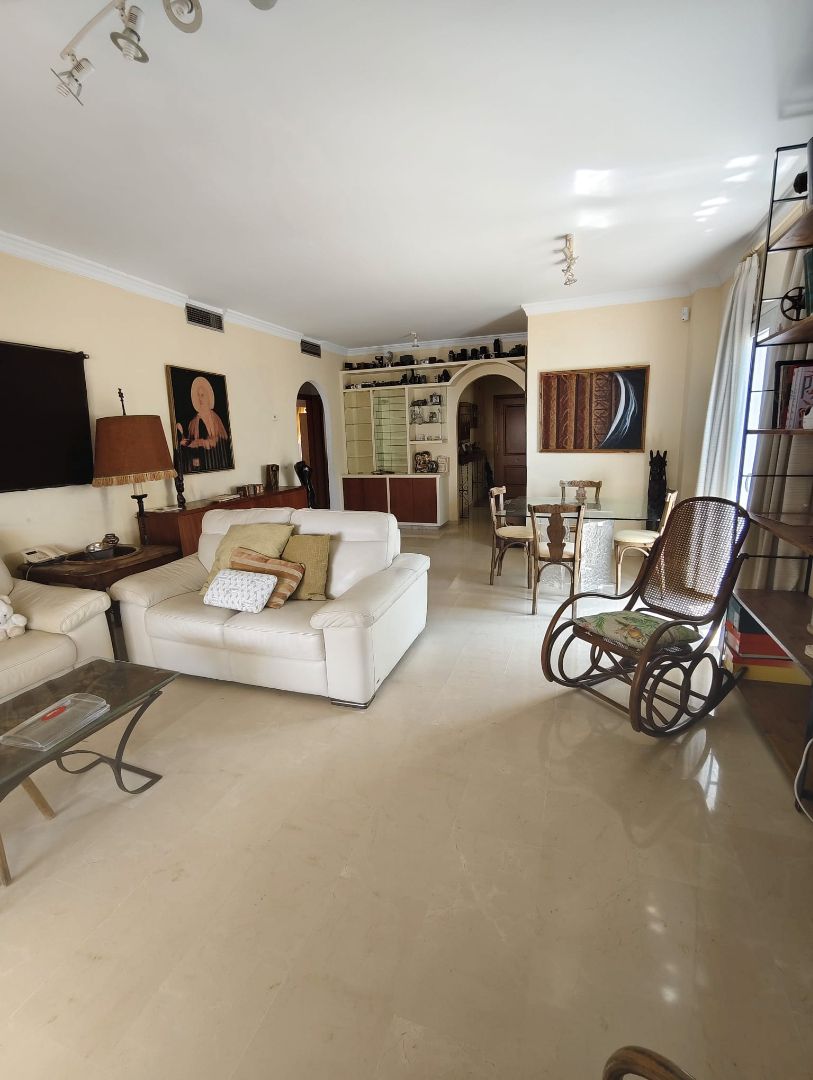 Sala d'estar de Pis en venda en Marbella amb Aire condicionat, Calefacció i Terrassa
