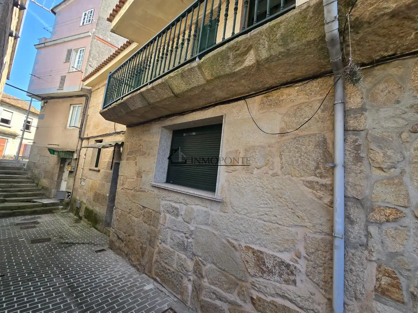 Vista exterior de Casa adosada en venta en Marín con Terraza, Trastero y Balcón