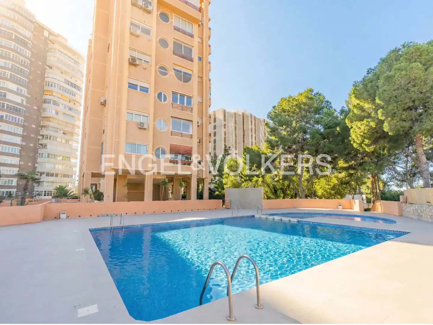 Schwimmbecken von Dachboden zum Verkauf in Alicante / Alacant mit Klimaanlage, Heizung und Terrasse