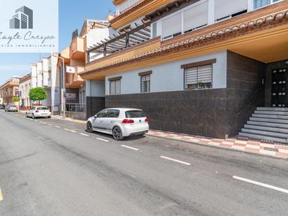 Vista exterior de Pis en venda en Churriana de la Vega amb Calefacció i Traster