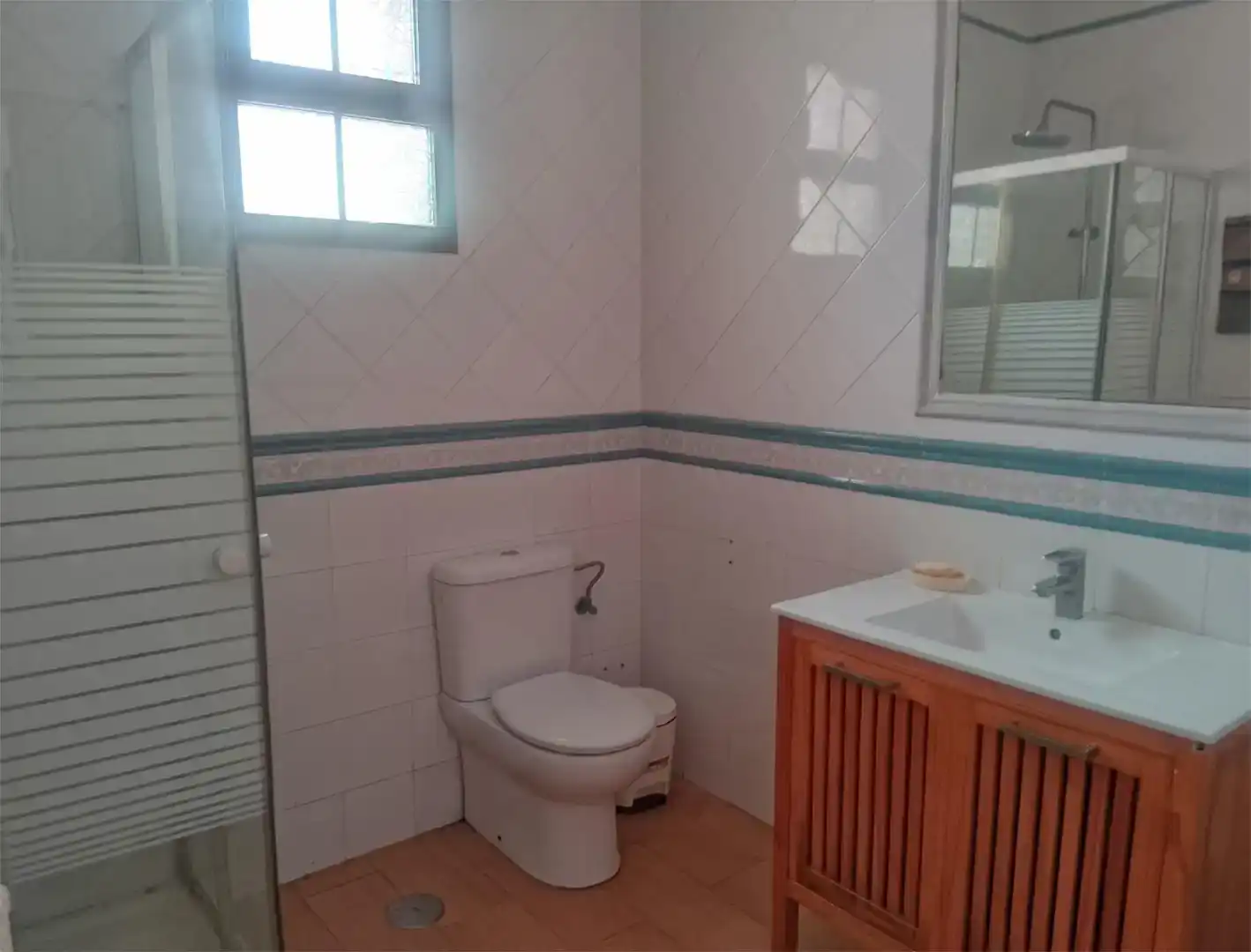 Bany de Casa o xalet en venda en Algeciras amb Piscina i Balcó