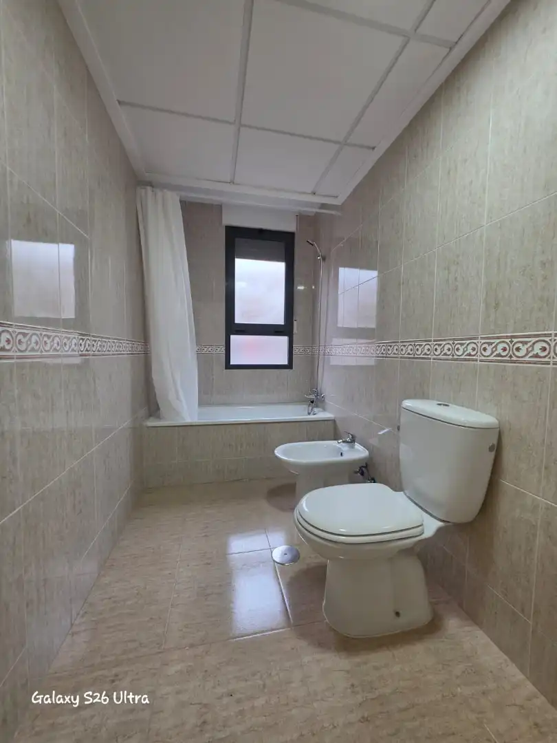 Badezimmer von Wohnung zur Miete in Albatera mit Klimaanlage, Abstellraum und Möbliert