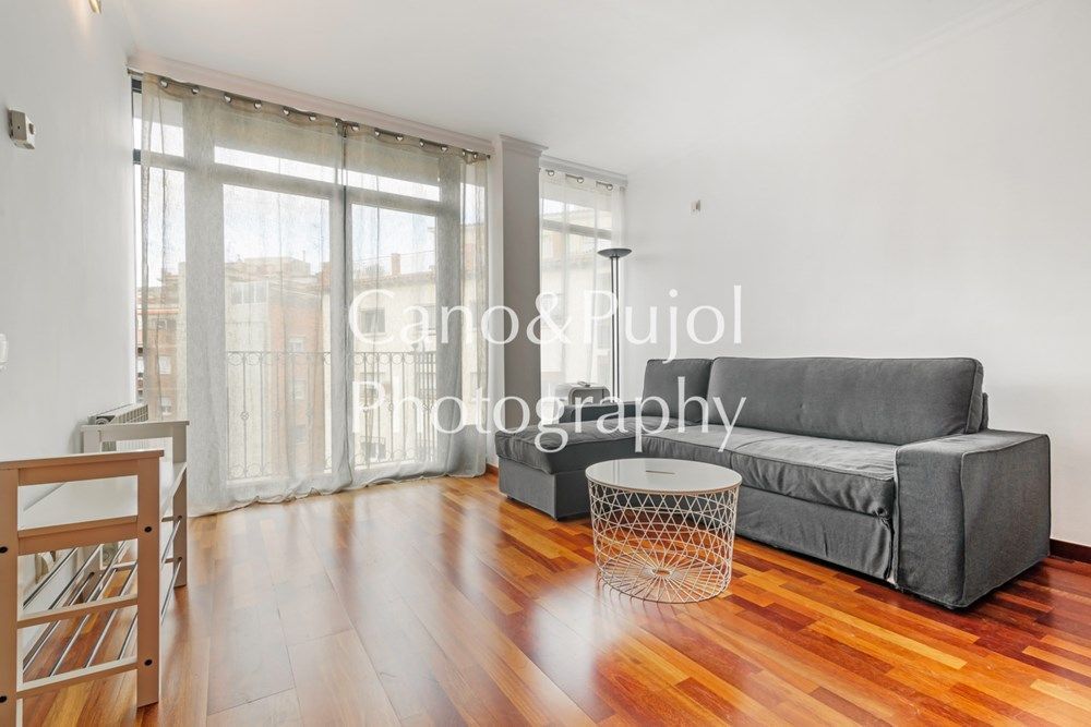 Living room of Flat to rent in Sant Cugat del Vallès  with Air Conditioner, Heating and Terrace
