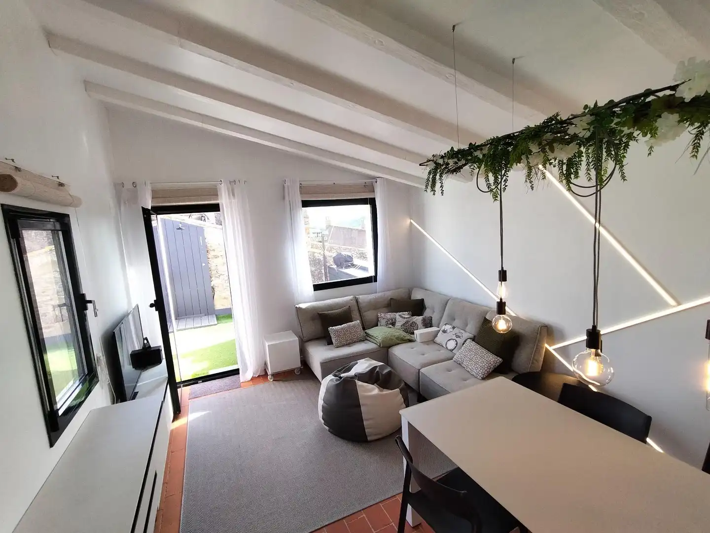 Sala d'estar de Àtic de lloguer en Ullastret