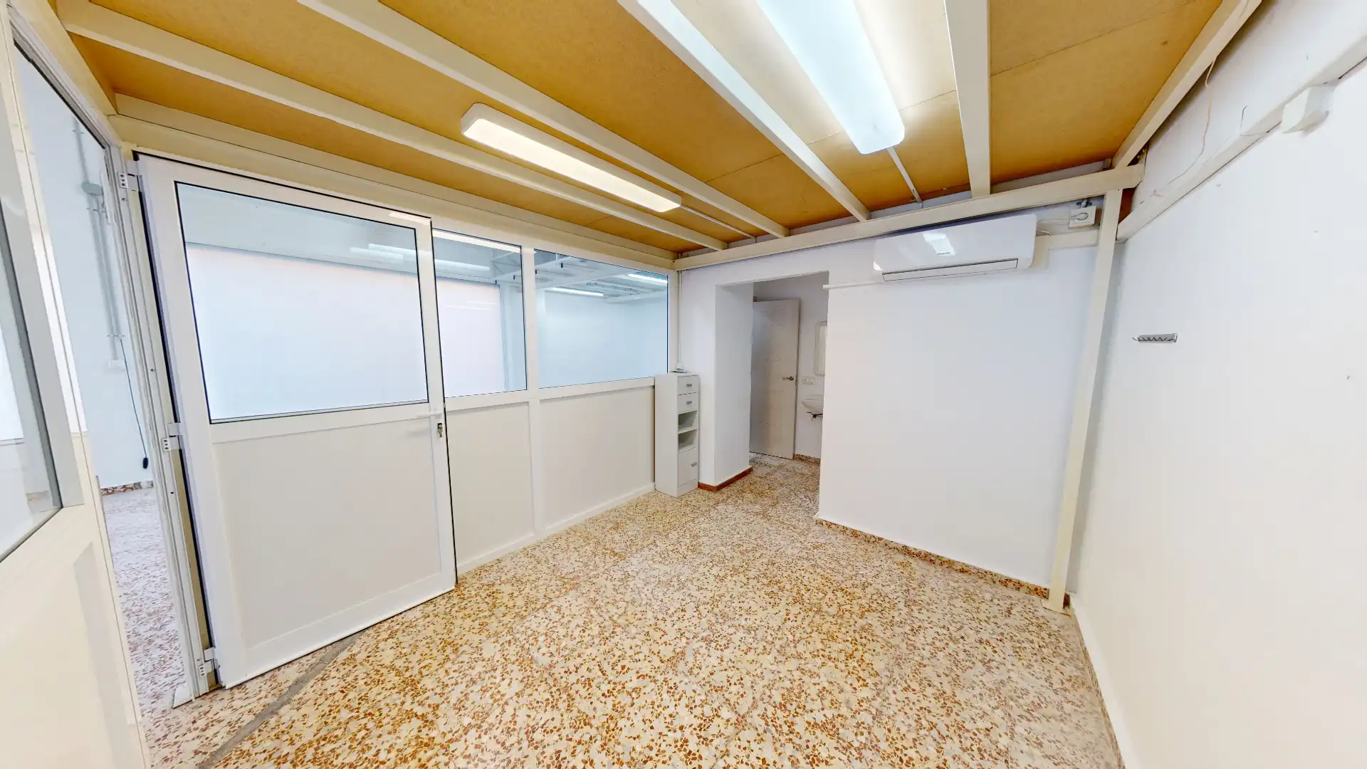Local en venta en El Campello con Aire acondicionado, Calefacción y Alarma