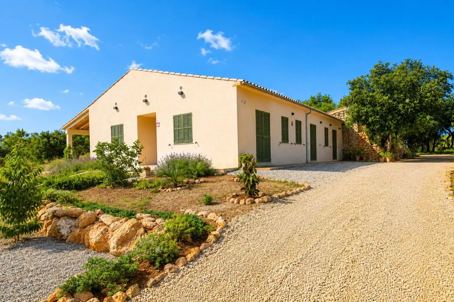 Außenansicht von Country house zur Miete in Búger mit Klimaanlage, Heizung und Privatgarten