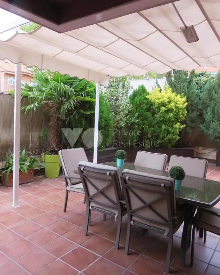 Terraza de Planta baja en venta en Boadilla del Monte con Aire acondicionado, Calefacción y Jardín privado