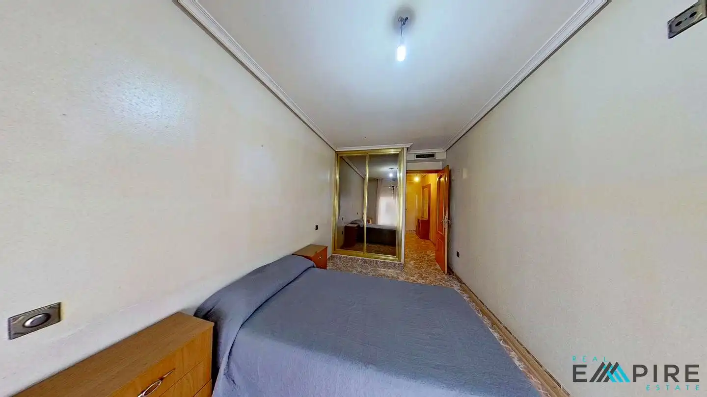 Habitación de Casa o chalet en venta en Parla con Calefacción, Terraza y Amueblado