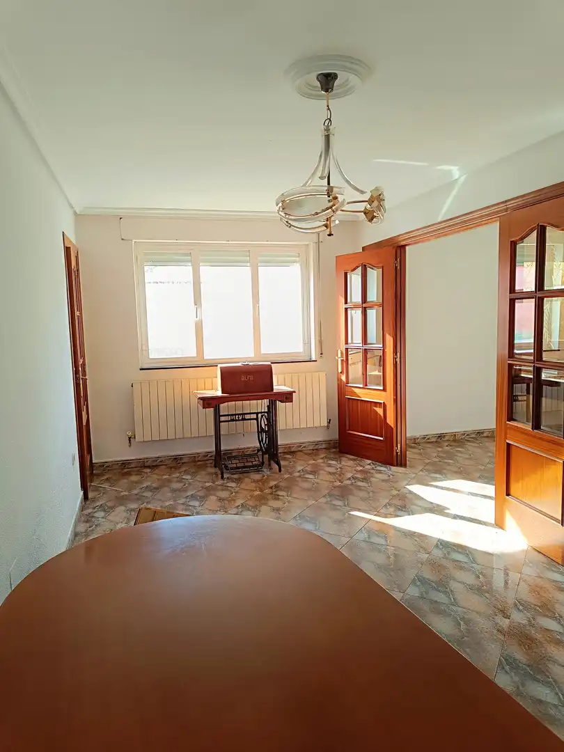 Casa o xalet en venda en Barruelo de Santullán amb Calefacció, Parquet i Terrassa