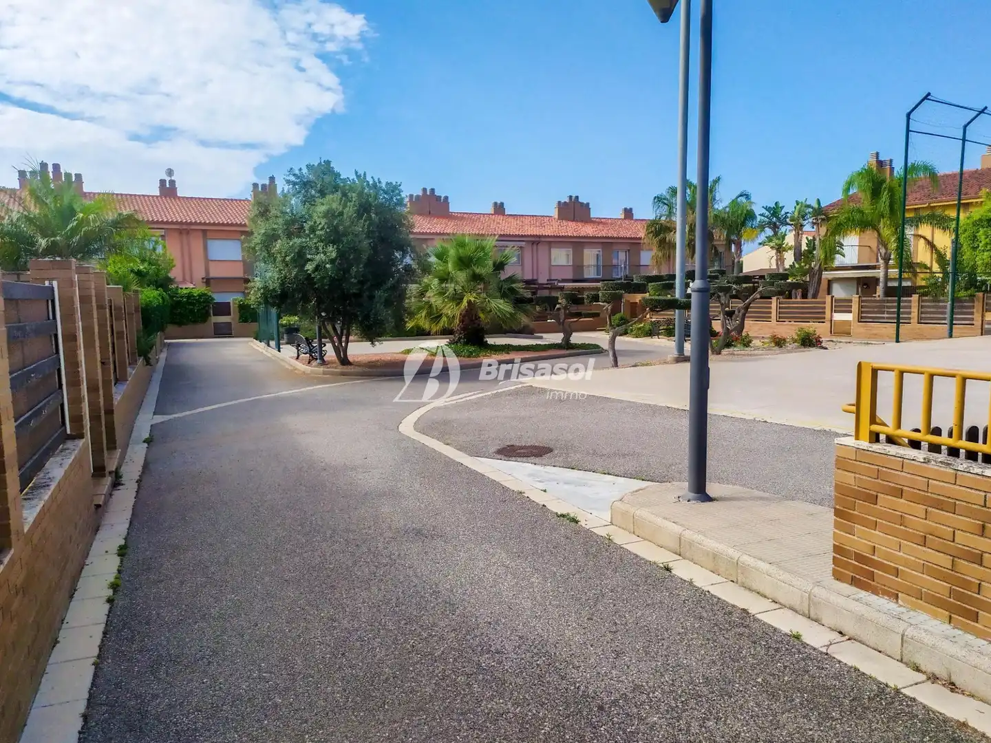 Vista exterior de Casa adosada en venta en Cambrils con Aire acondicionado, Calefacción y Jardín privado