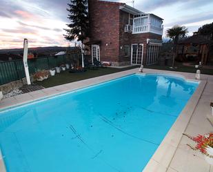 Piscina de Casa o xalet en venda en Valdepiélagos amb Aire condicionat, Calefacció i Jardí privat