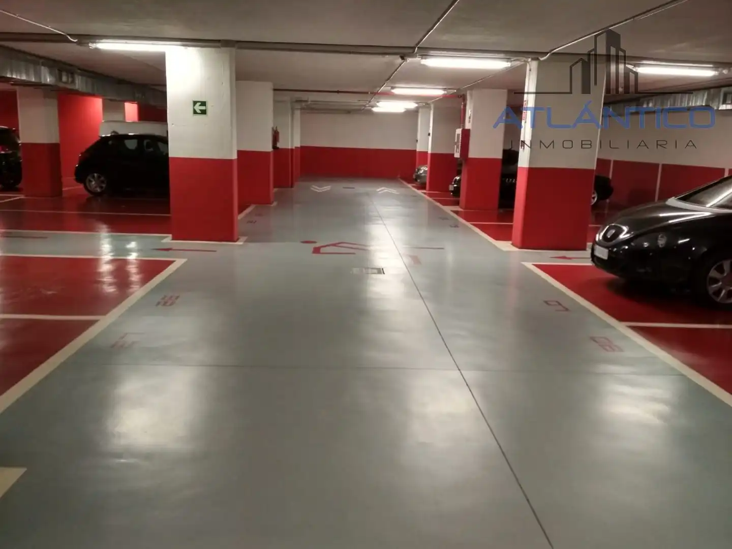 Aparcament de Pis en venda en A Coruña Capital  amb Calefacció, Traster i Forn