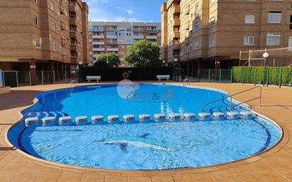 Schwimmbecken von Wohnung zum verkauf in Castellón de la Plana / Castelló de la Plana mit Klimaanlage, Terrasse und Schwimmbad