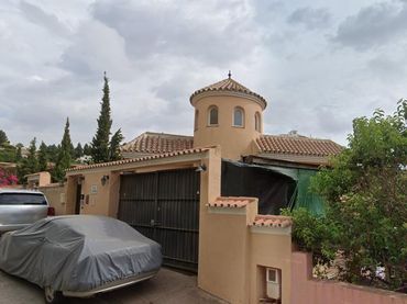Xalet amb piscina en venda a Calle de Córdoba de Calahonda