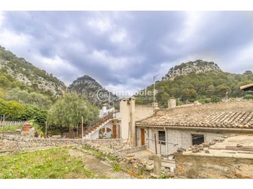 House with garden for sale in Selva