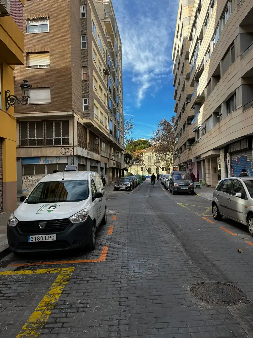 Garaje de alquiler en CL PINTOR ZARIÑENA, 5, El Carme