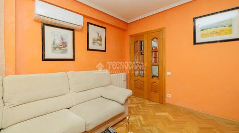 Foto 2 de Piso en venta en Pueblo Nuevo, Madrid Capital