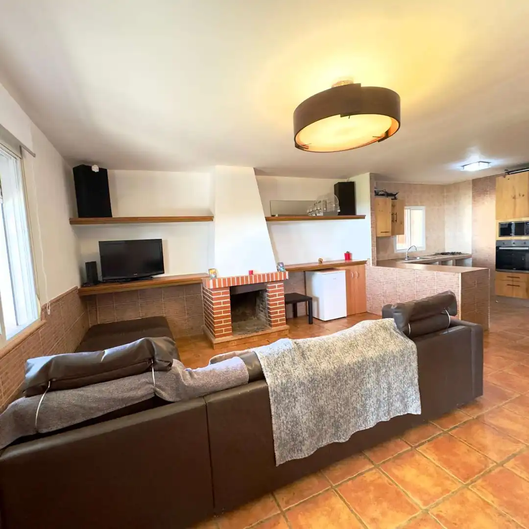 Sala d'estar de Finca rústica en venda en Vélez-Málaga amb Moblat