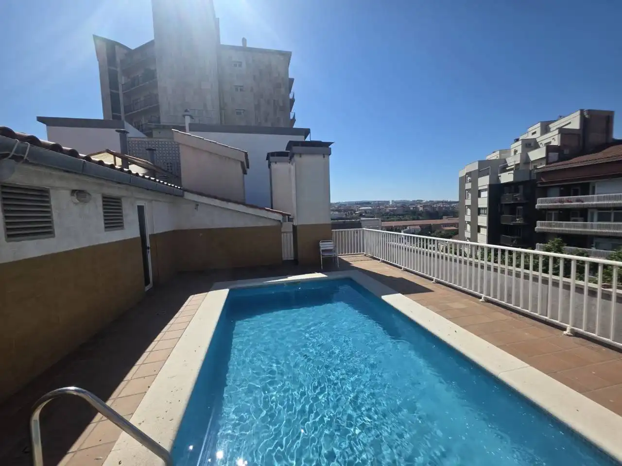 Schwimmbecken von Wohnung zum Verkauf in Manresa mit Klimaanlage, Heizung und Terrasse