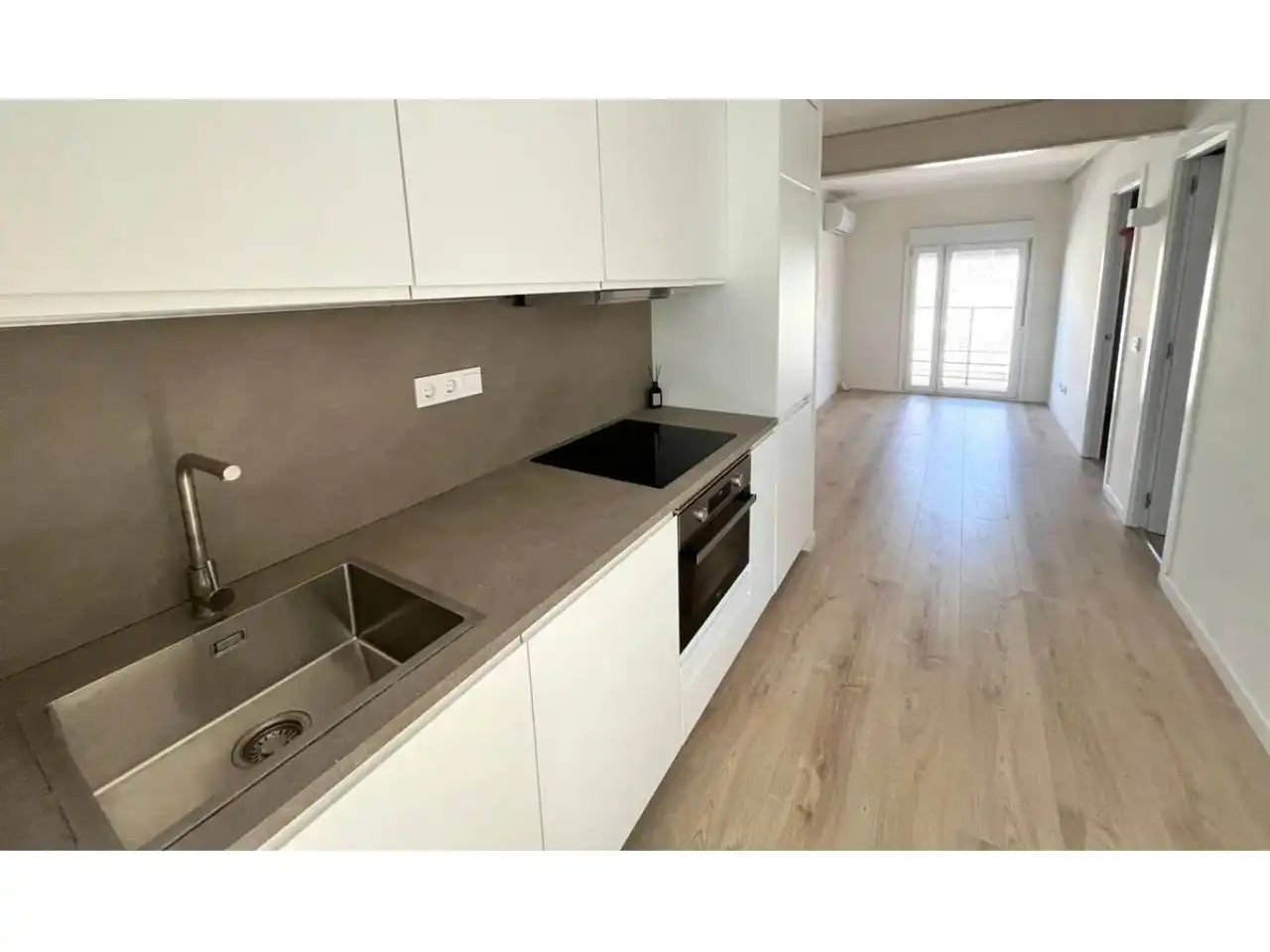Küche von Wohnung zum Verkauf in Sant Joan Despí mit Klimaanlage, Heizung und Parkett