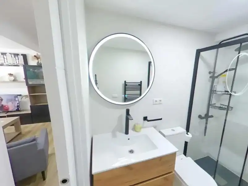 Badezimmer von Wohnung zur Miete in Salamanca Capital mit Klimaanlage