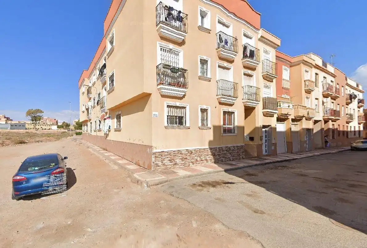 Vista exterior de Piso en venta en Roquetas de Mar