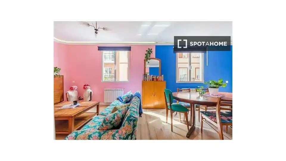 Exterior view of Flat for rent in Madrid  with Air Conditioner, Heating and Furnished