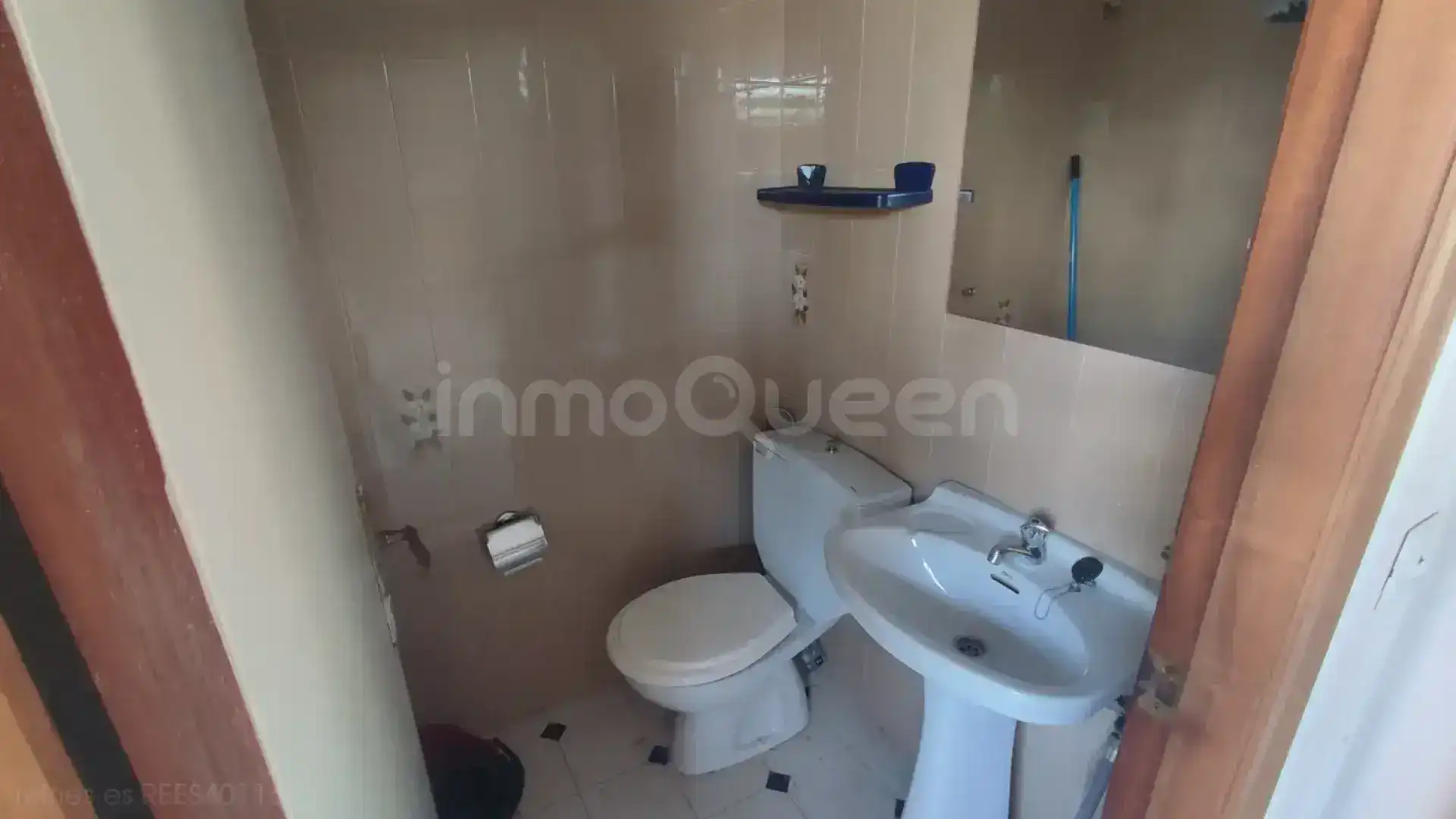 Bathroom of Commercial properties for rent in Castrillón  with Furnished