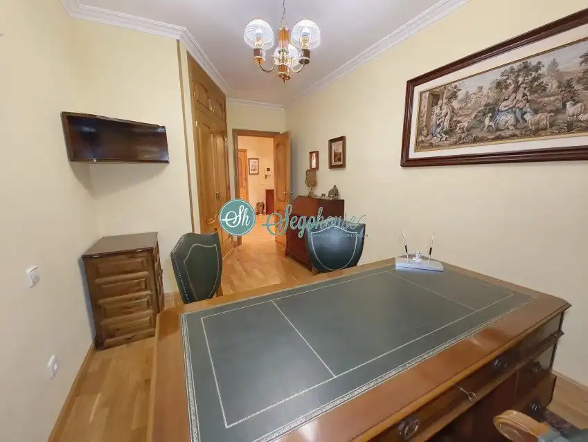 Wohnung zur Miete in Segovia mit Heizung, Parkett und Möbliert