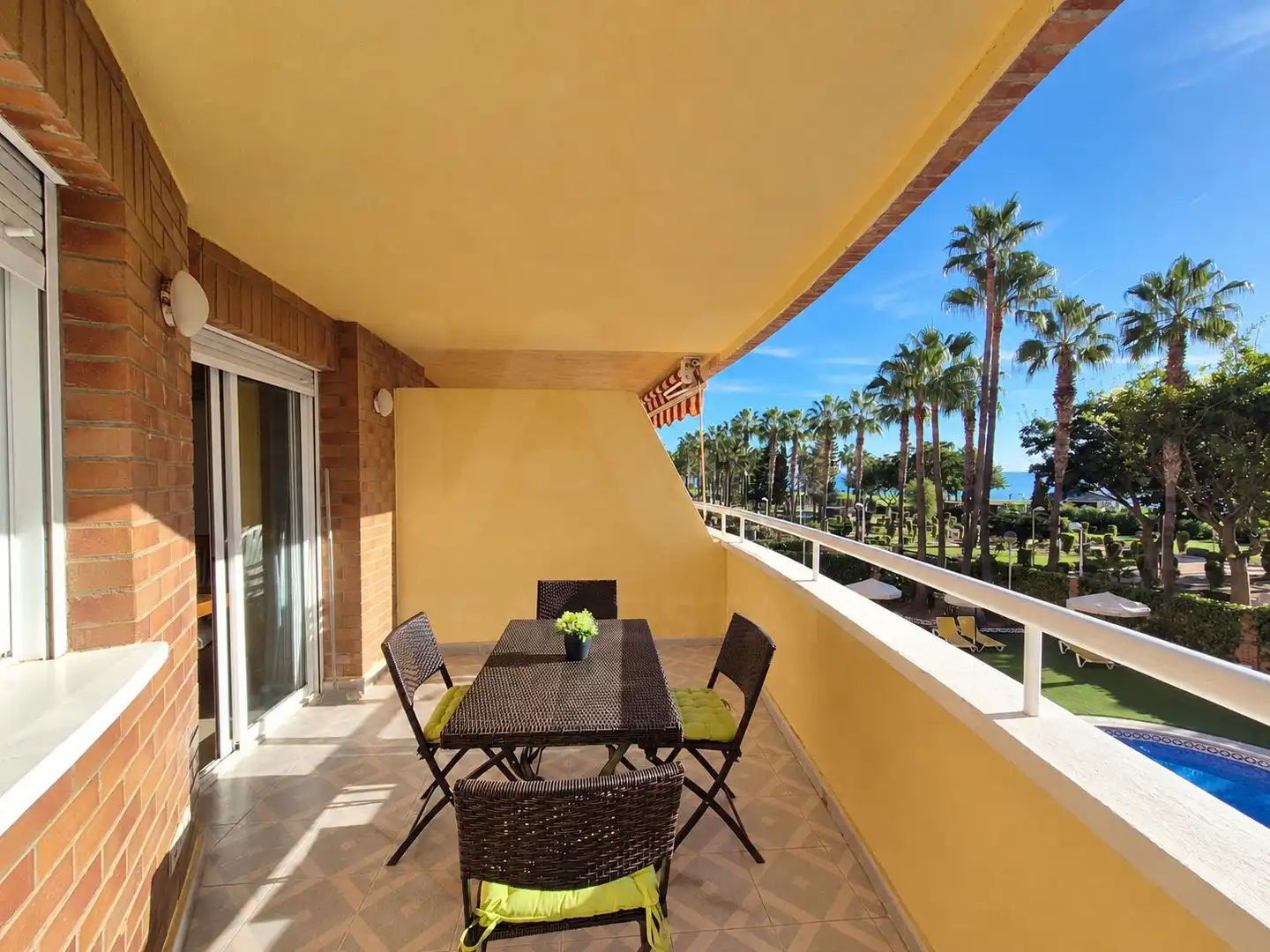 Piso con piscina en venta en Calle les Amplàries 13, imagen 7