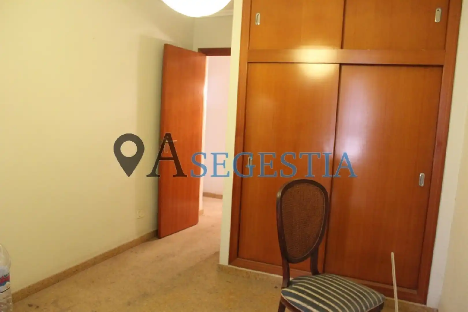 Flat for sale in Hospital - Plaza del Real