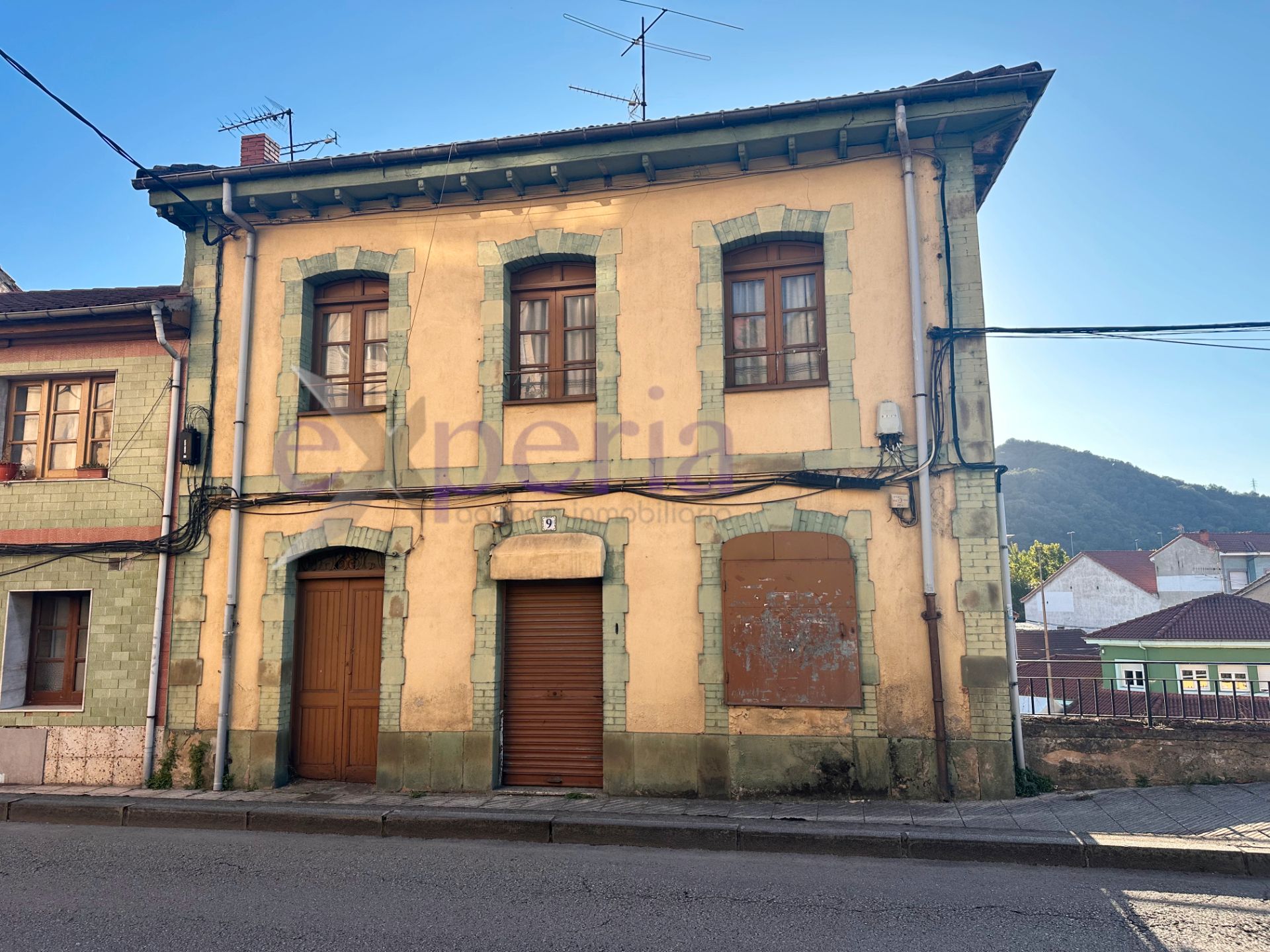 Exterior view of Single-family semi-detached for sale in Langreo