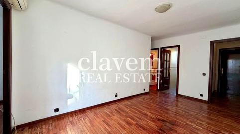 Foto 4 de Pis en venda a Carrer de Santa Engràcia, La Prosperitat, Barcelona Capital