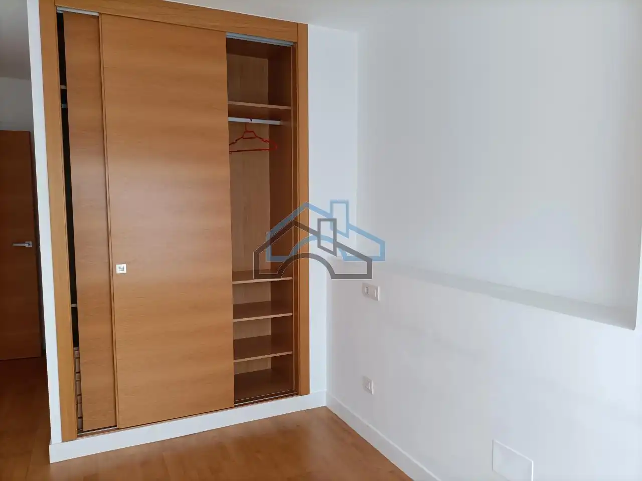 Schlafzimmer von Wohnungen zur Miete in Cambre  mit Heizung und Abstellraum