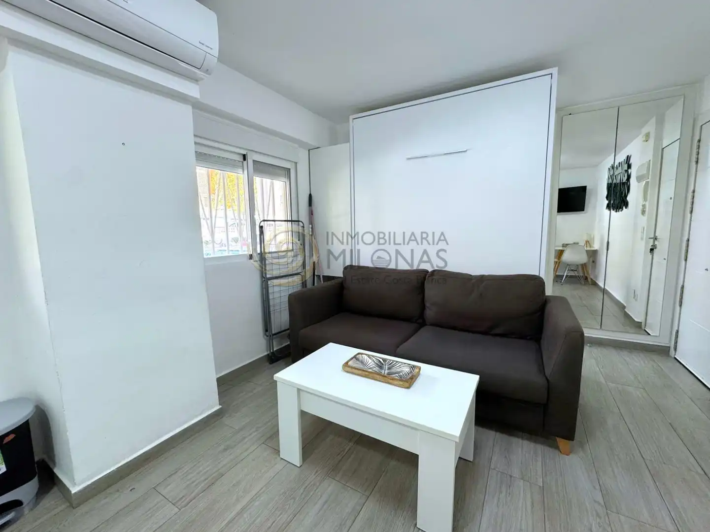 Sala de estar de Estudio en venta en Benidorm con Aire acondicionado, Jardín privado y Amueblado