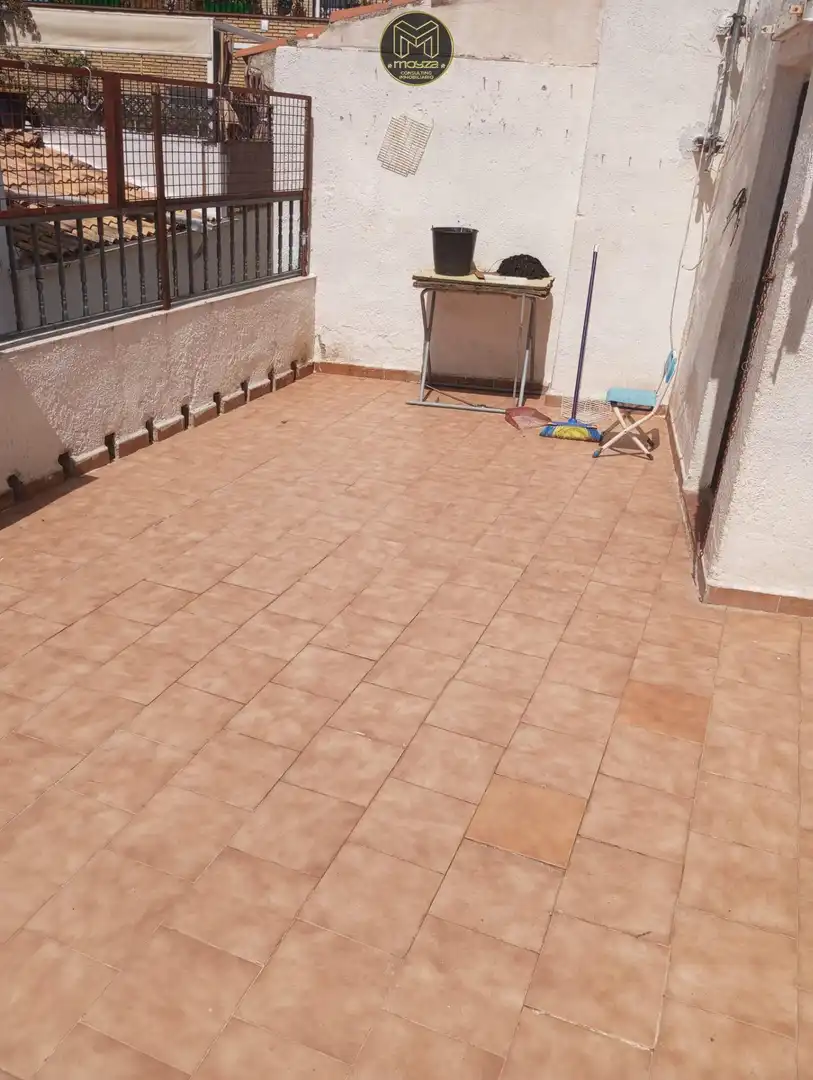 Terrassa de Casa o xalet en venda en Jaén amb Terrassa, Traster i Balcó