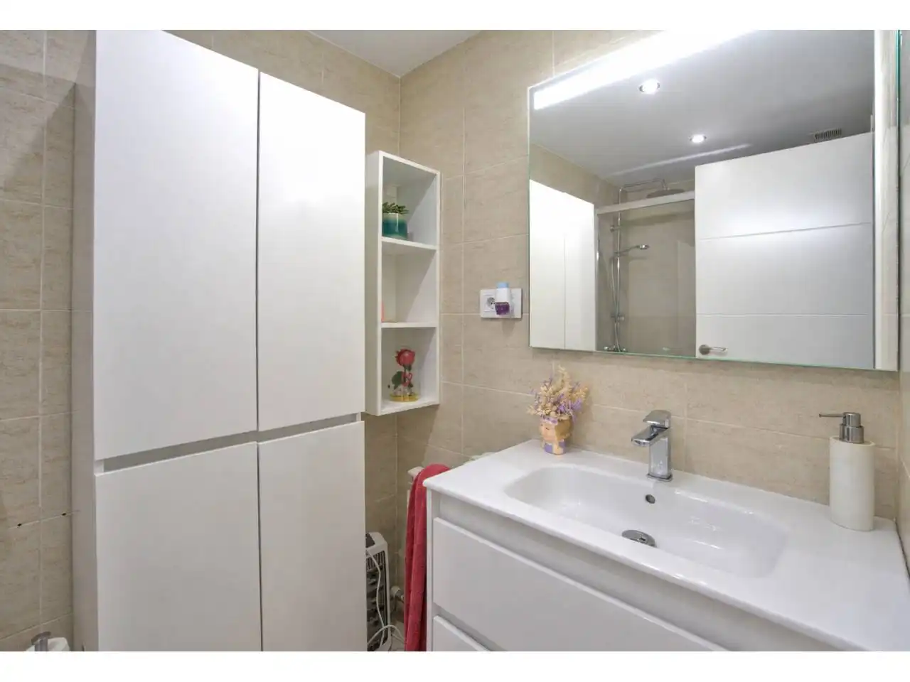Flat with balcony for sale in Calle Francesc Ferrer i Guàrdia, imagen 10