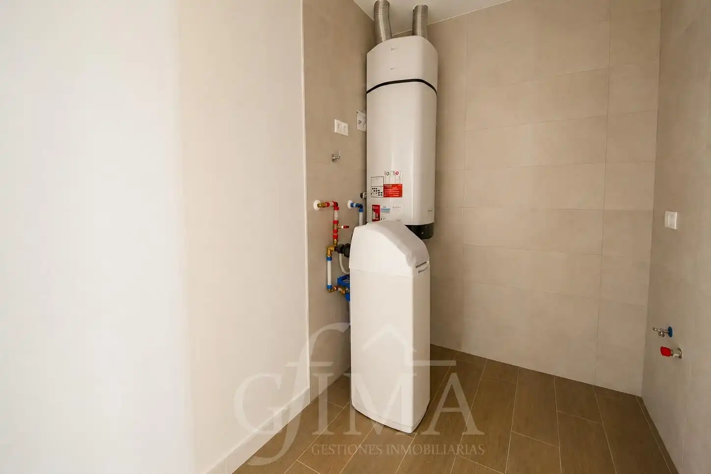 Habitación de Casa o chalet en venta en Tomelloso con Calefacción y Piscina