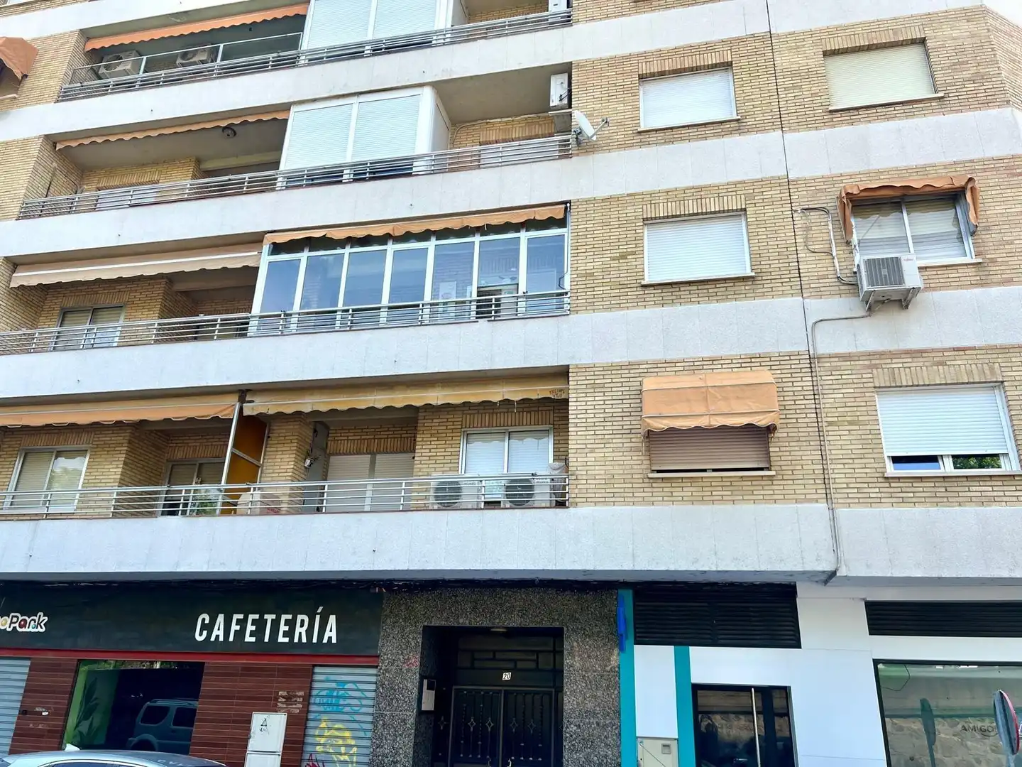 Vista exterior de Pis en venda en Plasencia amb Calefacció i Terrassa