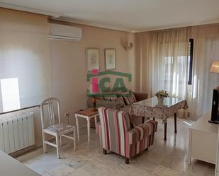 Living room of Apartment to rent in Cáceres Capital  with Heating, Terrace and Furnished