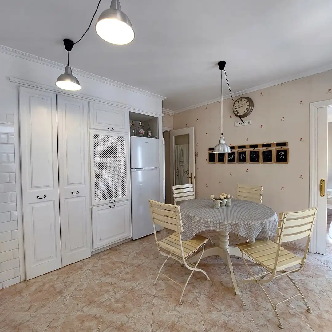 Küche von Wohnung zum Verkauf in Ciutadella de Menorca mit Klimaanlage, Möbliert und Ofen