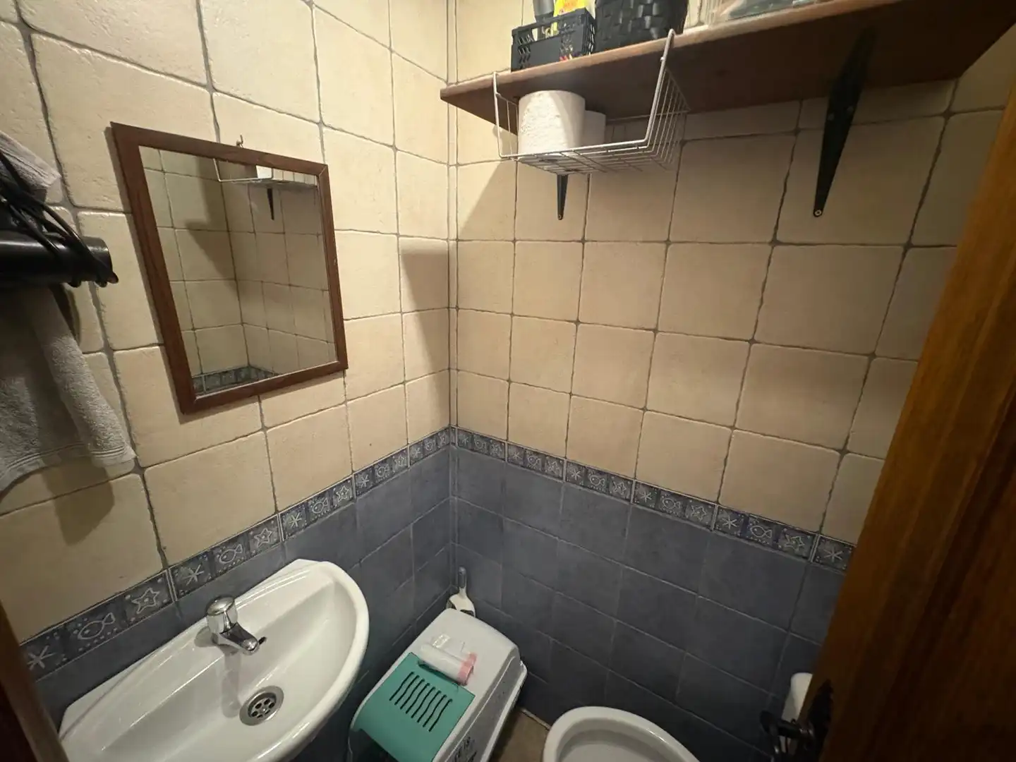 Bathroom of Flat for sale in Algeciras  with Air Conditioner and Heating