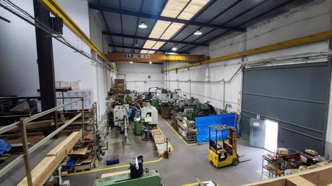 Nave industrial en venta en Vallirana