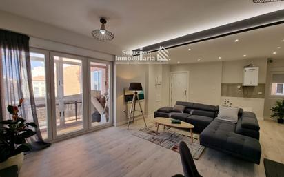 Living room of Flat for sale in Salamanca Capital  with Terrace