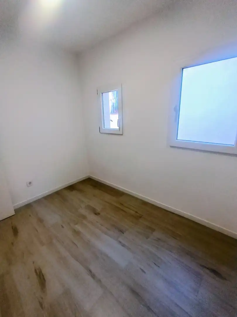 Habitación de Dúplex en venta en Coslada con Aire acondicionado y Calefacción